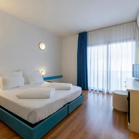 Hi Hotels Riva Del Garda-3